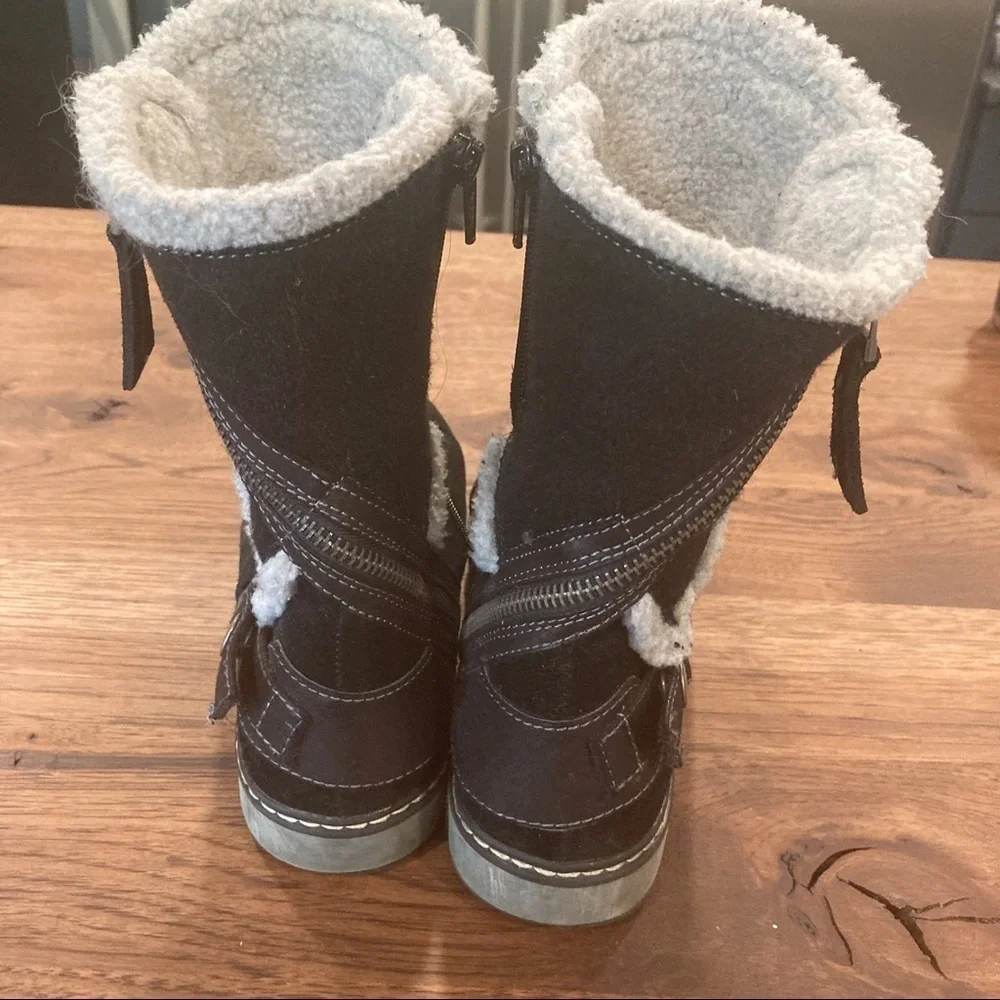White Mountain sz 7 black suede Teague boots